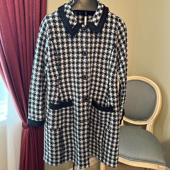 Women's Karl Lagerfeld Winter Coat - Like New , Size Large - Picture 1 of 4